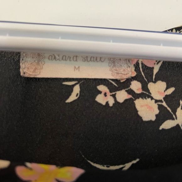 Floral ruffle Altar’d State Blouse - Picture 3 of 7